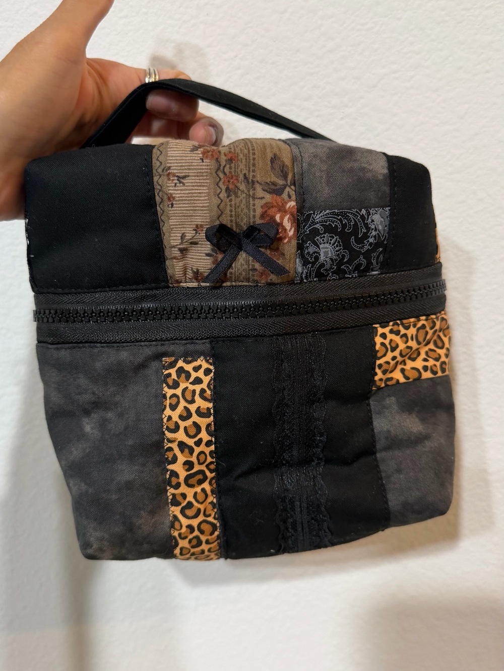 Patchwork Small Wristlet Cosmetic Bag - Black & Leopard